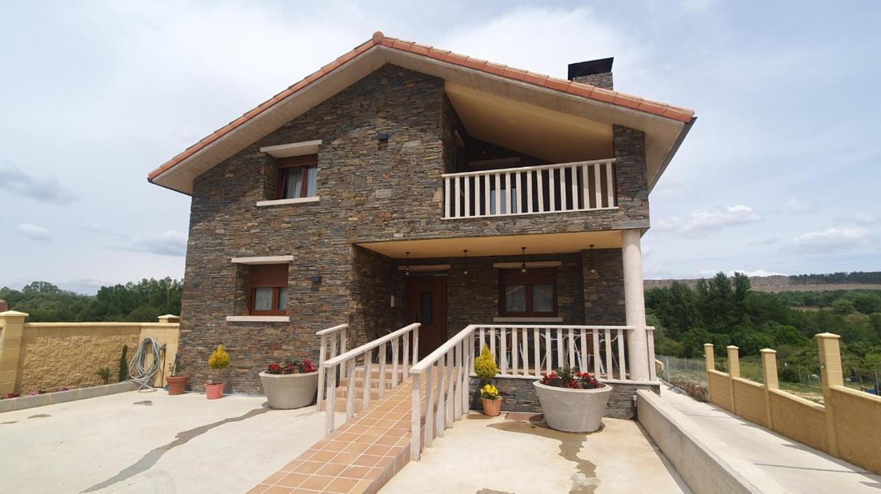 El Mirador De La Lleira Apartment Ferreras de Arriba Bagian luar foto